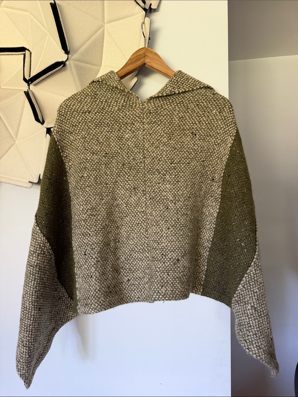 Handmade cape - Picture 5 of 9